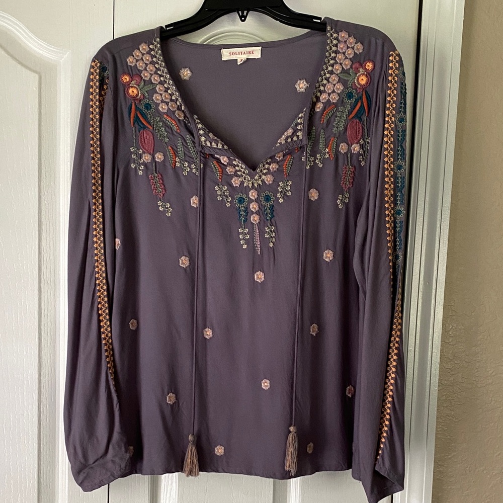 Solitaire Embroidered Top